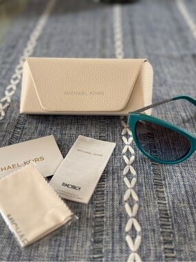 Michael Kors Cream Sunglasses Case with Teal Frame Sunglasses - (MK6014)